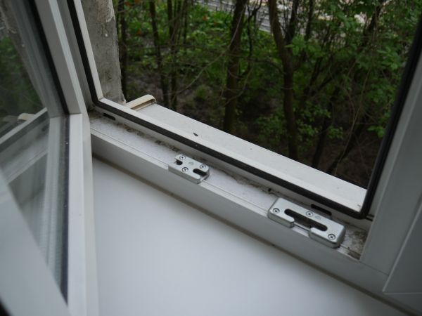 Cost of Crank Window Repair in Katy