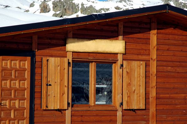 Cost of Cabin Window Repair in Katy